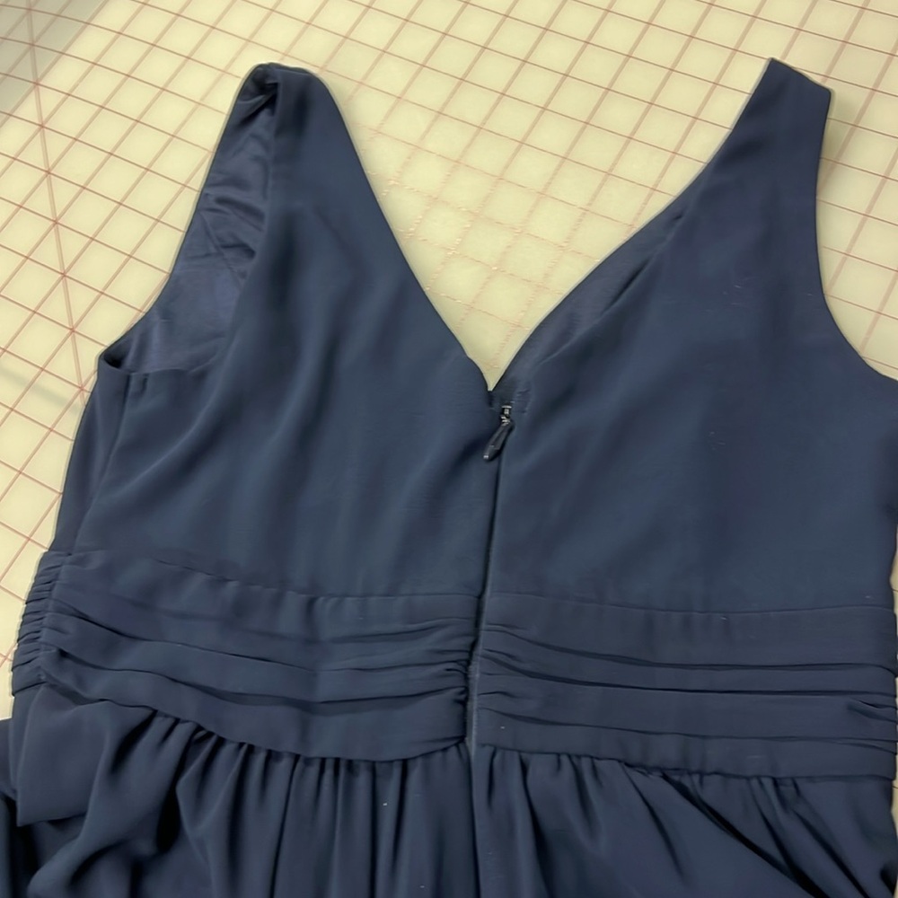 LULU'S Bridesmaid Prom Guest "Leading Role" Navy Blue V-Plunge Pleated Gown SZ M - Picture 10 of 15